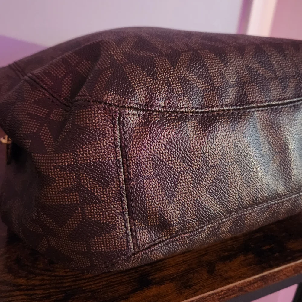 Michael Kors Brown Shoulder Bag.  EUC - Picture 7 of 13